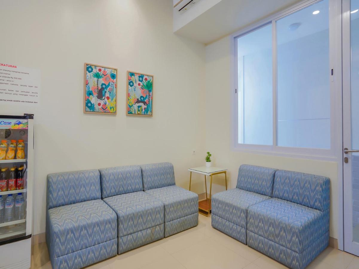 Super Oyo Capital O 90336 Olive Guest House Surabaya Eksteriør billede