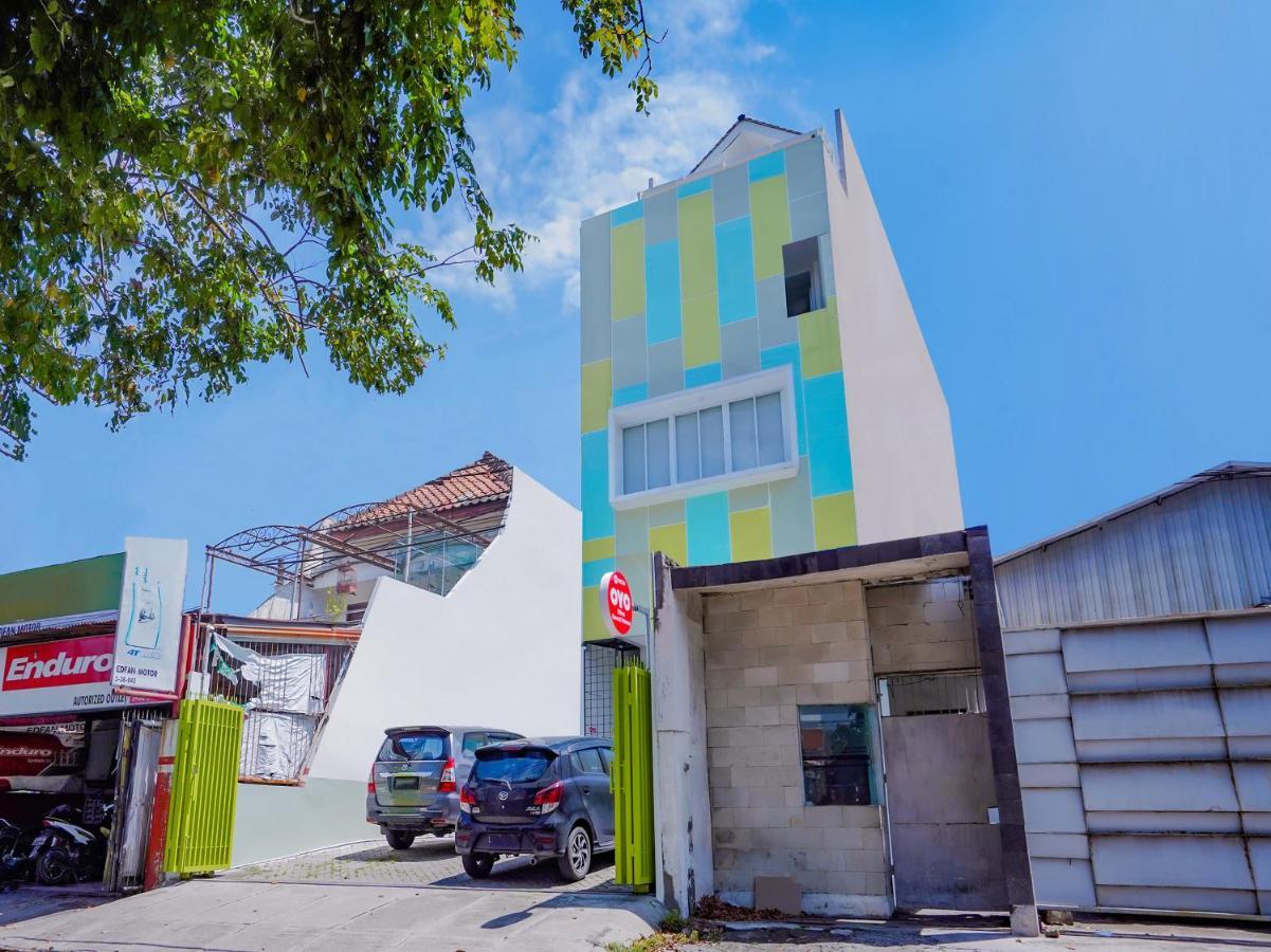 Super Oyo Capital O 90336 Olive Guest House Surabaya Eksteriør billede