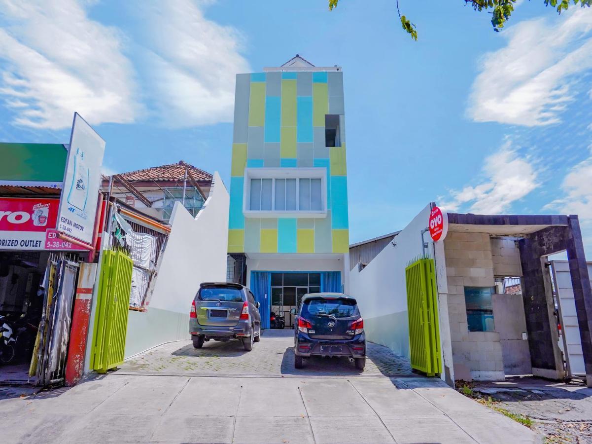 Super Oyo Capital O 90336 Olive Guest House Surabaya Eksteriør billede