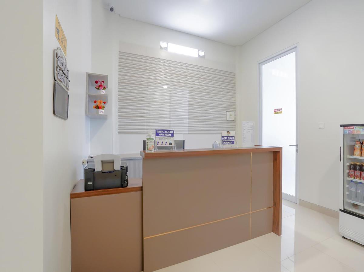 Super Oyo Capital O 90336 Olive Guest House Surabaya Eksteriør billede