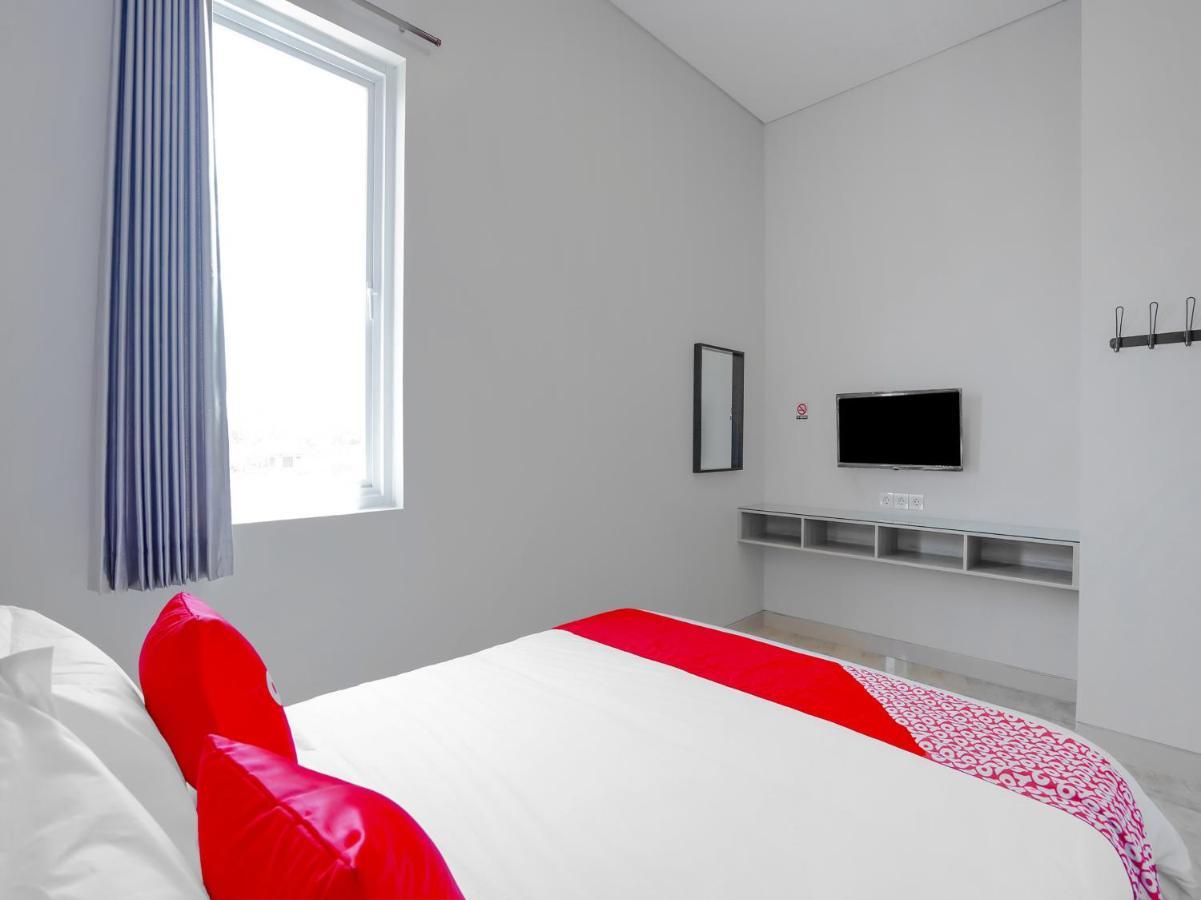 Super Oyo Capital O 90336 Olive Guest House Surabaya Eksteriør billede